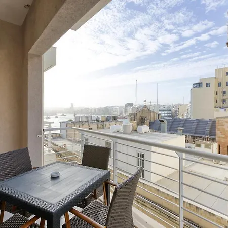 Lejlighed Delightful 3br Near Promenade By 360 Estates